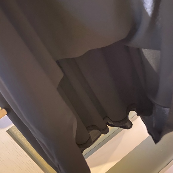 Black dress - Picture 4 of 6